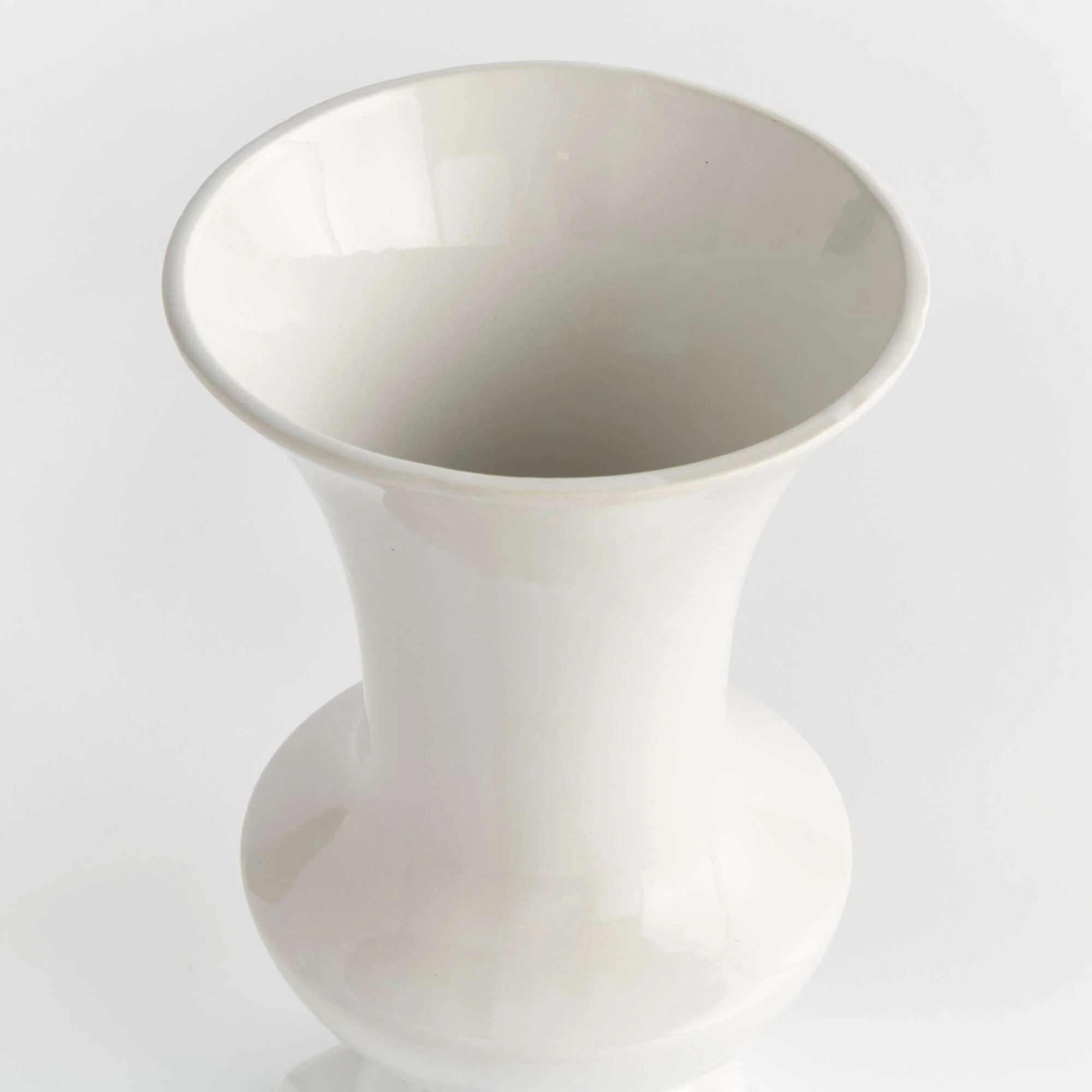 ANTOINETTE FOOTED VASE MEDIUM - Image 3
