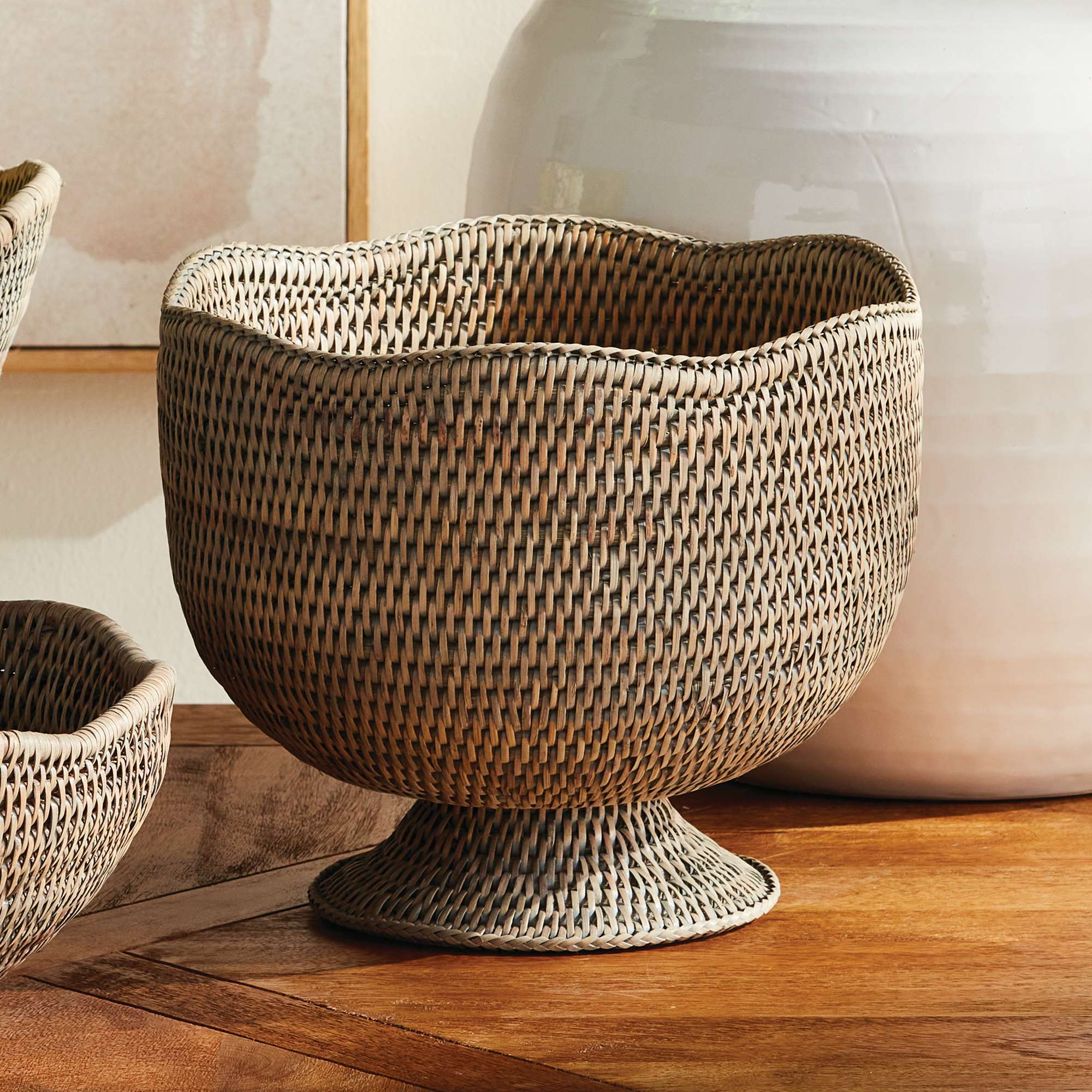 BURMA RATTAN FOOTED CACHEPOT - Image 2