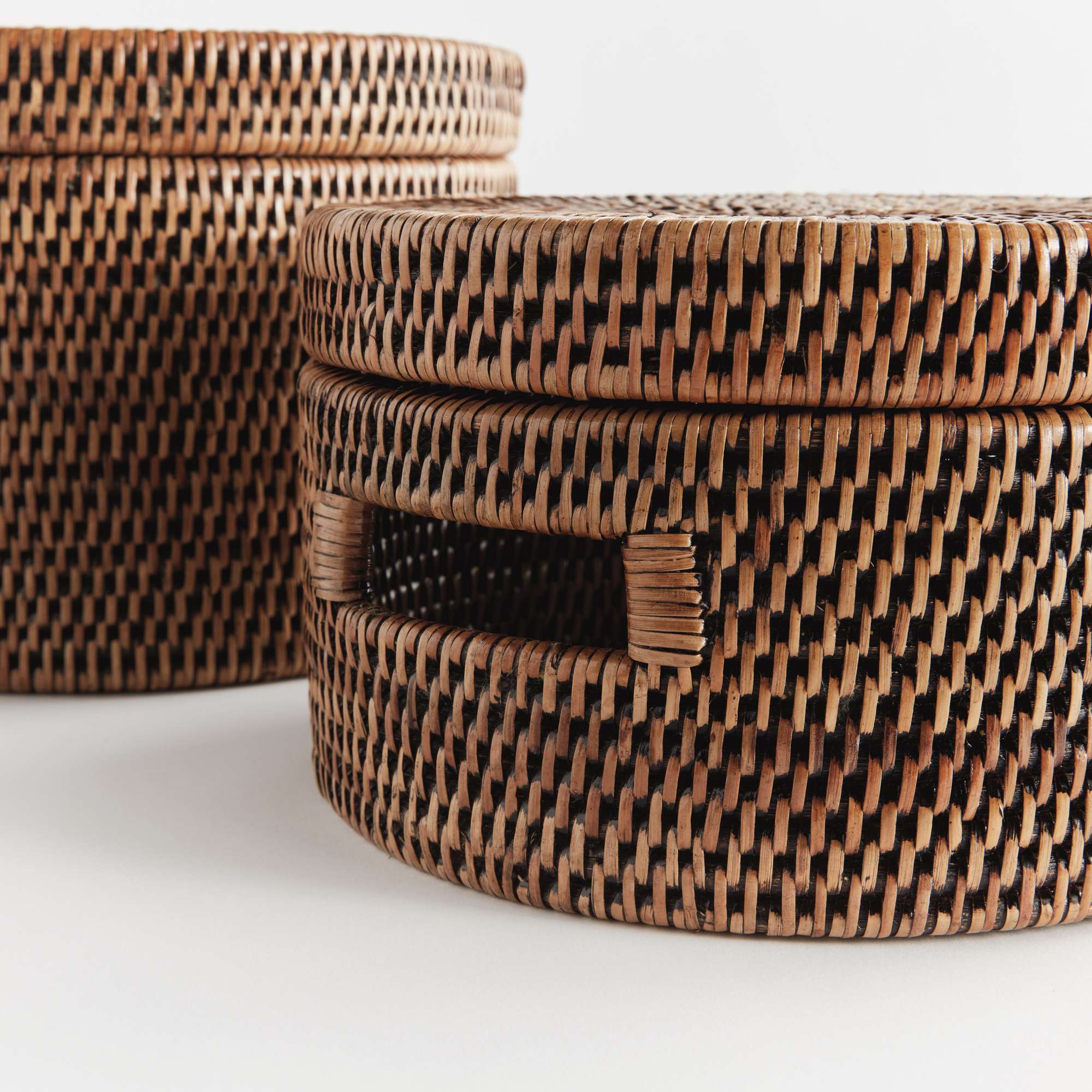 BURMA RATTAN ROUND LIDDED BOXES, SET OF 2 - Image 4