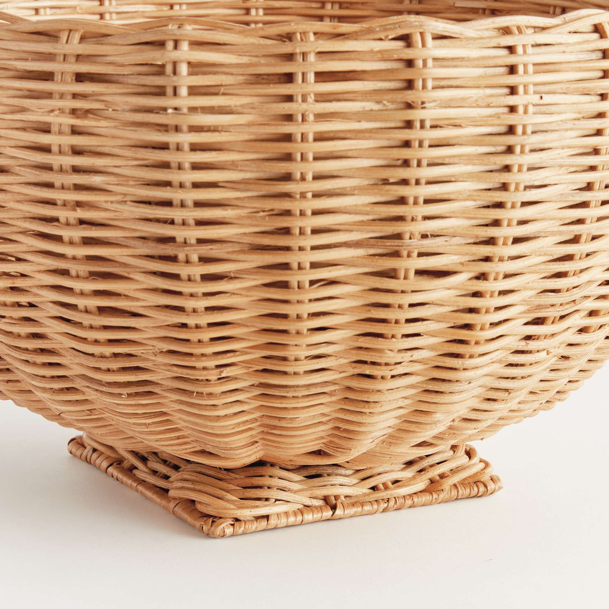 CHARLESTON RATTAN FOOTED BOWL SMALL - Image 2
