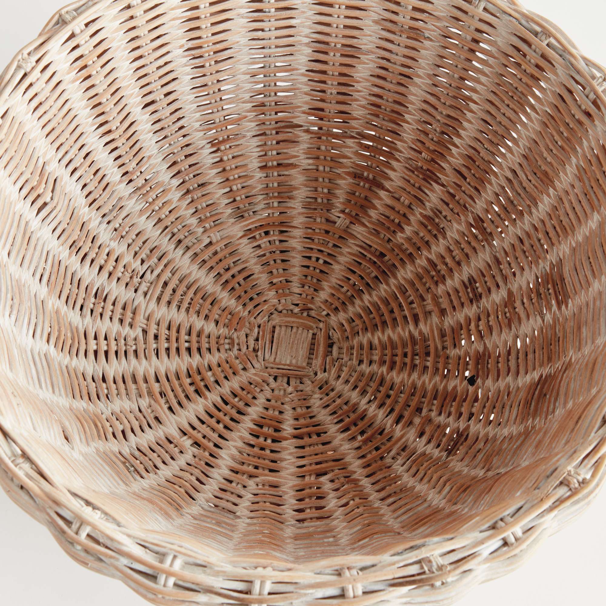 CHARLESTON RATTAN FOOTED BOWL SMALL - Image 3