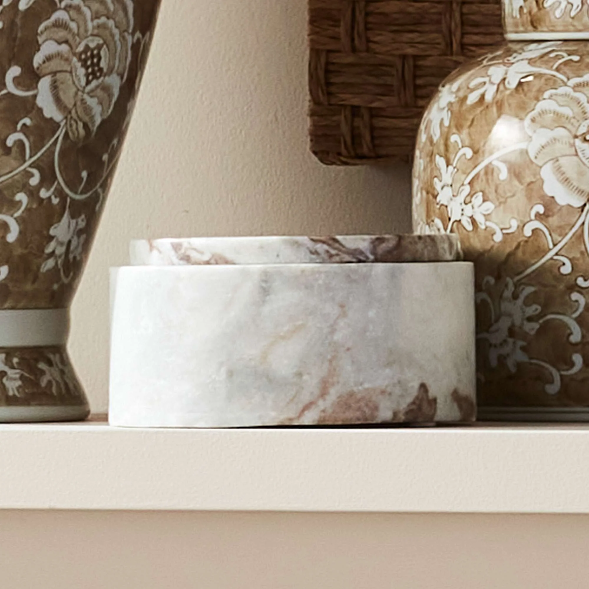 JAQUELINE MARBLE ROUND LIDDED BOX WIDE - Image 2