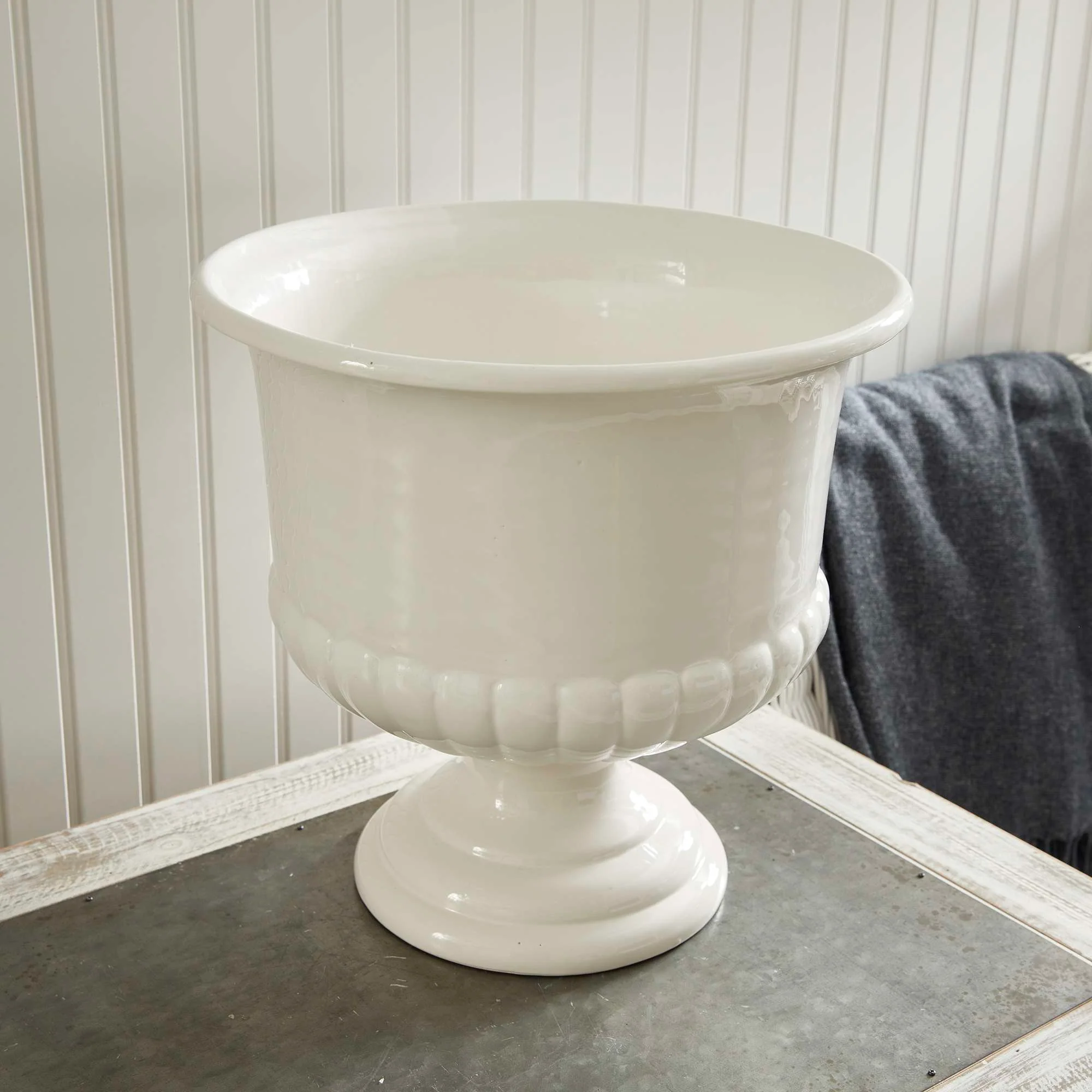MIRABELLE DECORATIVE PEDESTAL BOWL LARGE - Image 7