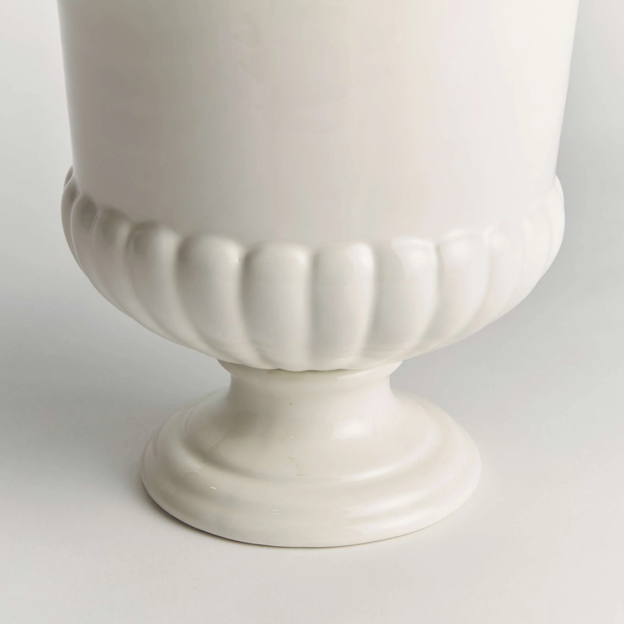 MIRABELLE DECORATIVE PEDESTAL BOWL SMALL - Image 3