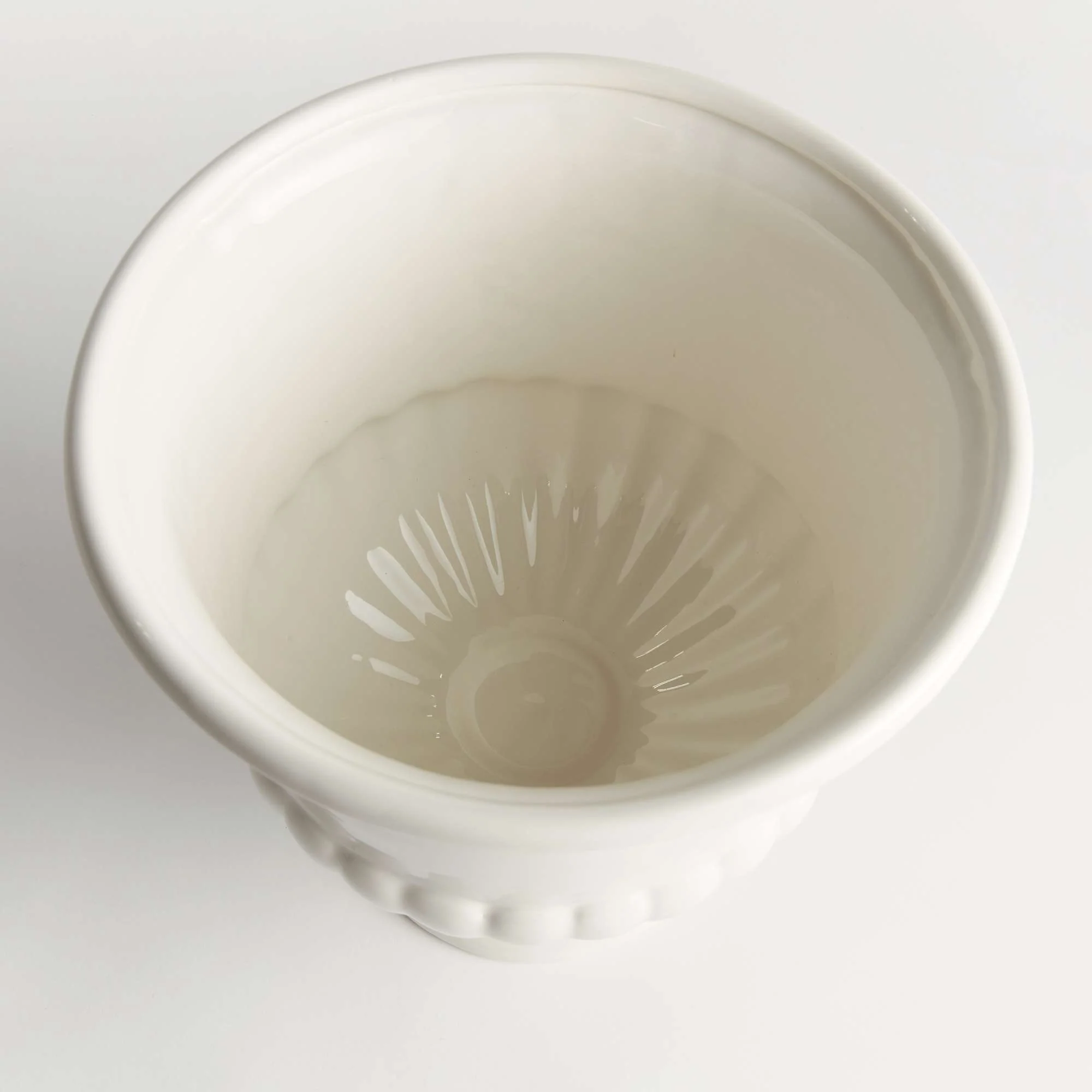 MIRABELLE DECORATIVE PEDESTAL BOWL SMALL - Image 4