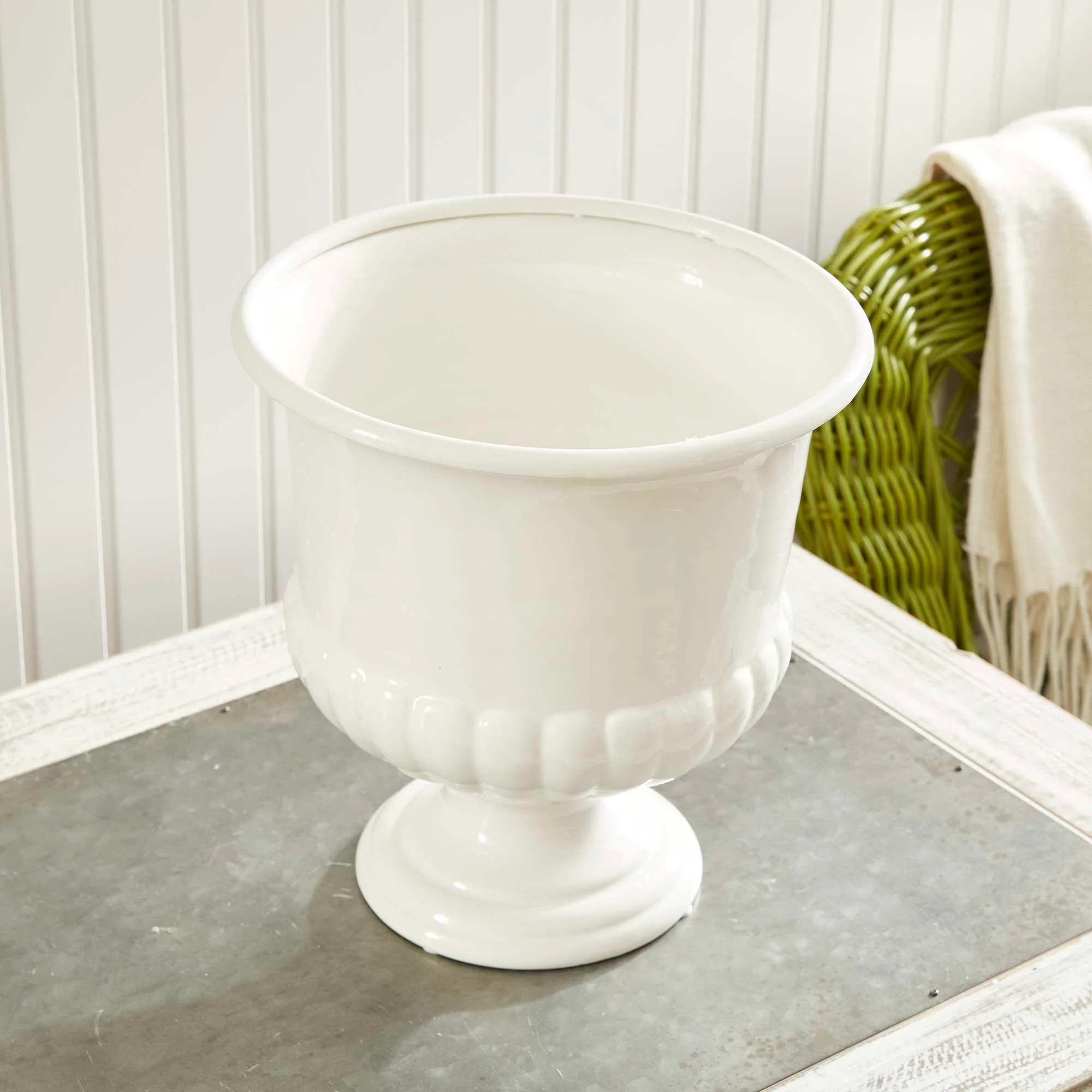 MIRABELLE DECORATIVE PEDESTAL BOWL SMALL - Image 7
