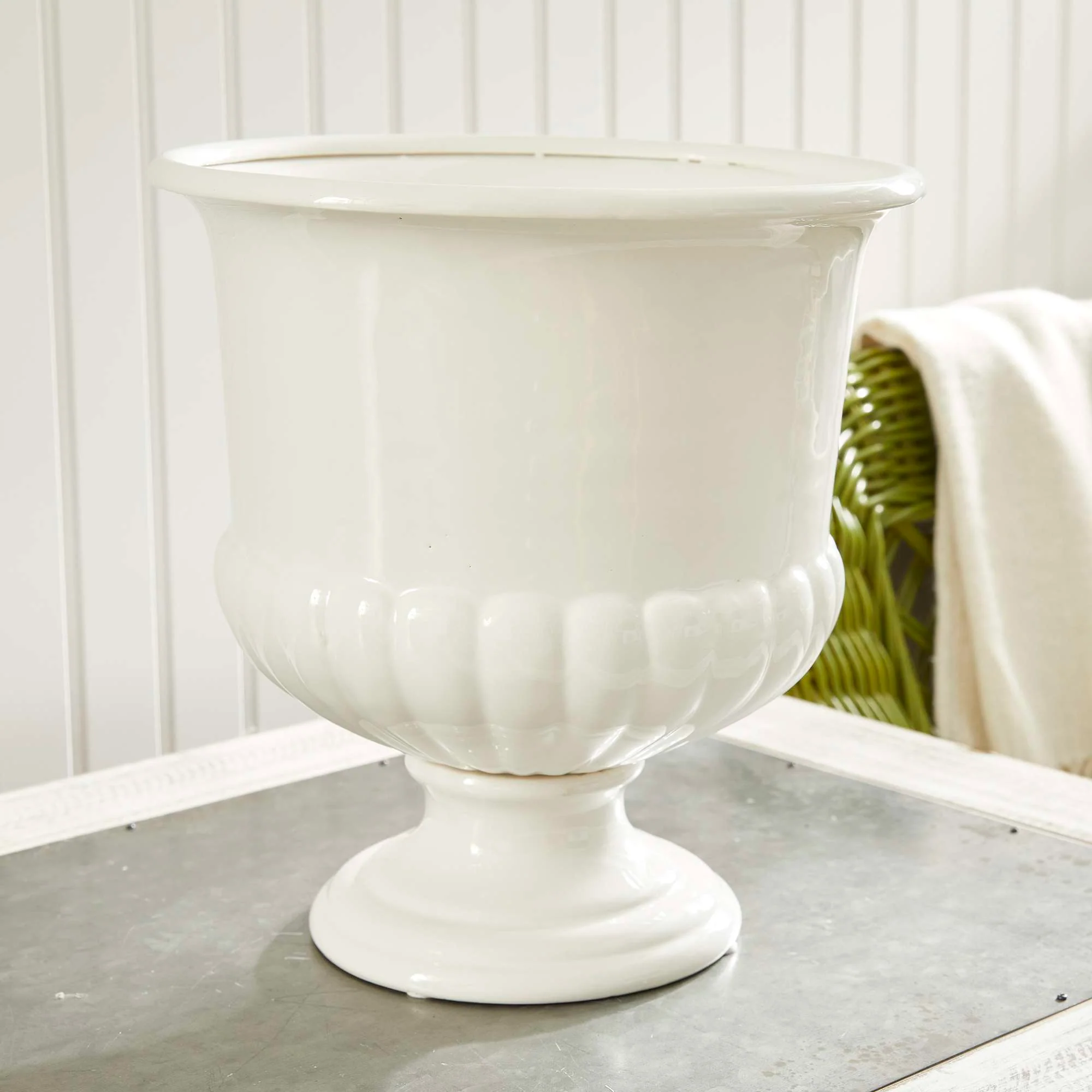 MIRABELLE DECORATIVE PEDESTAL BOWL SMALL - Image 8