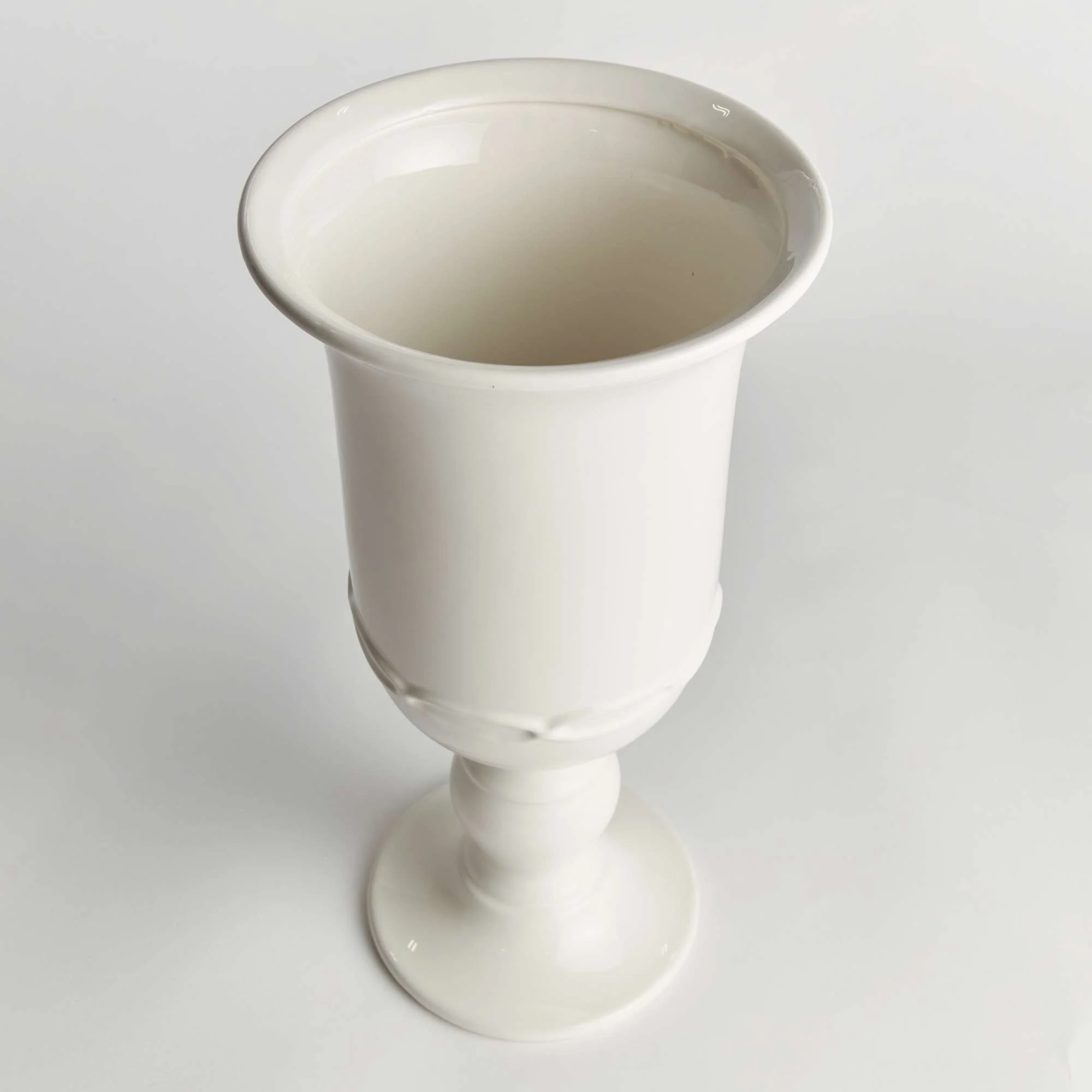 MIRABELLE PETITE PEDESTAL URN - Image 3