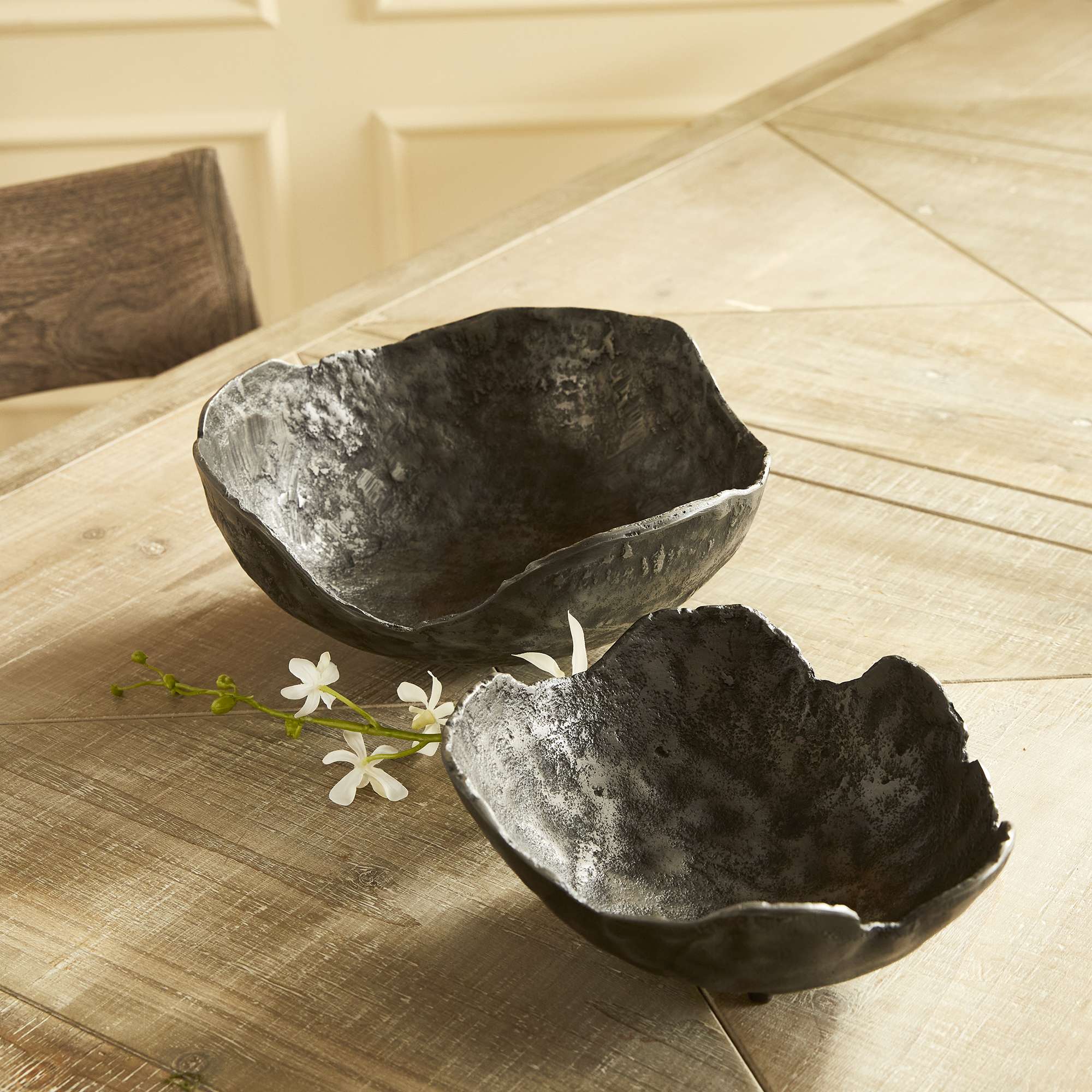 ROLAND ORGANIC DECORATIVE BOWLS, SET OF 2 - Image 4