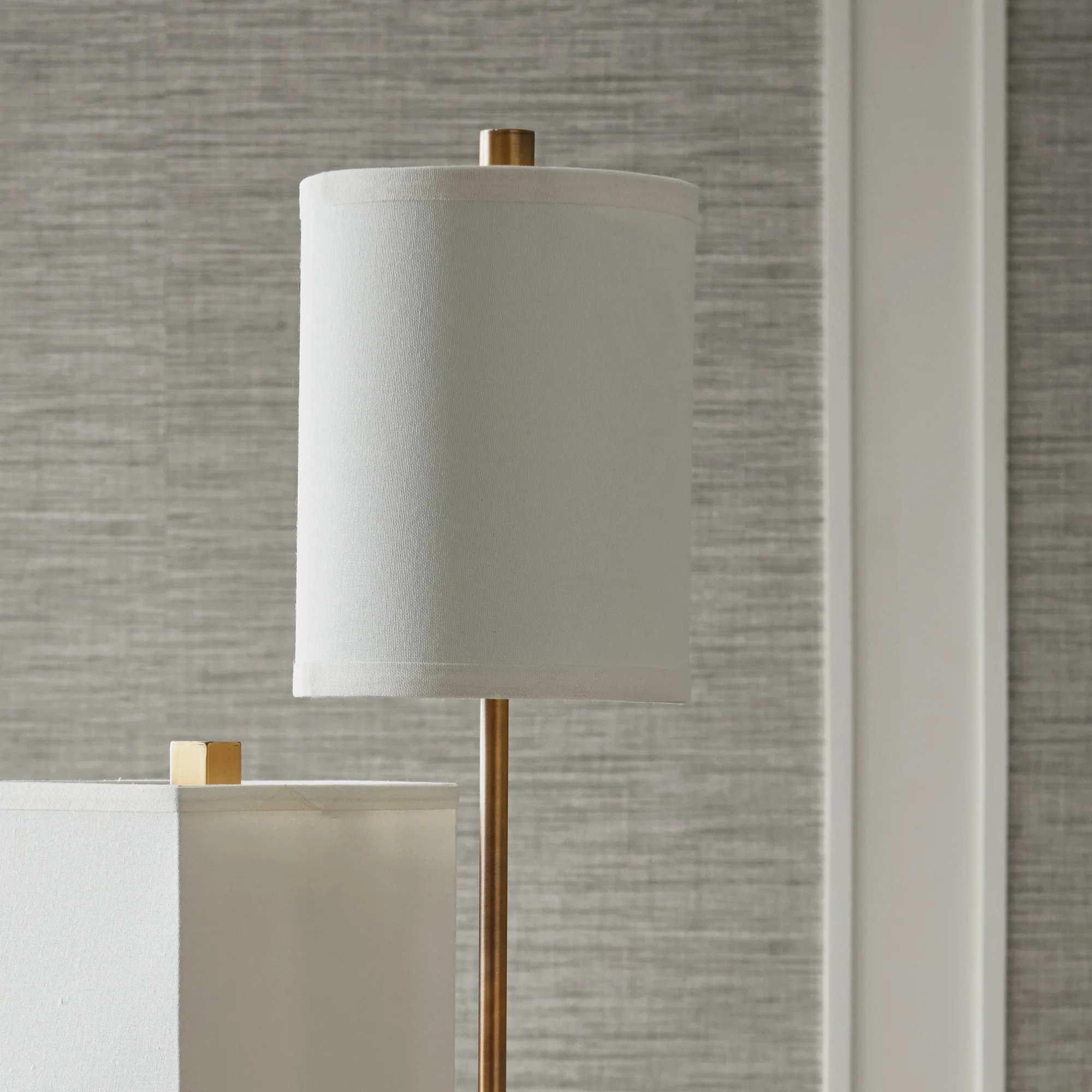 SARA SIDEBOARD LAMP - Image 4