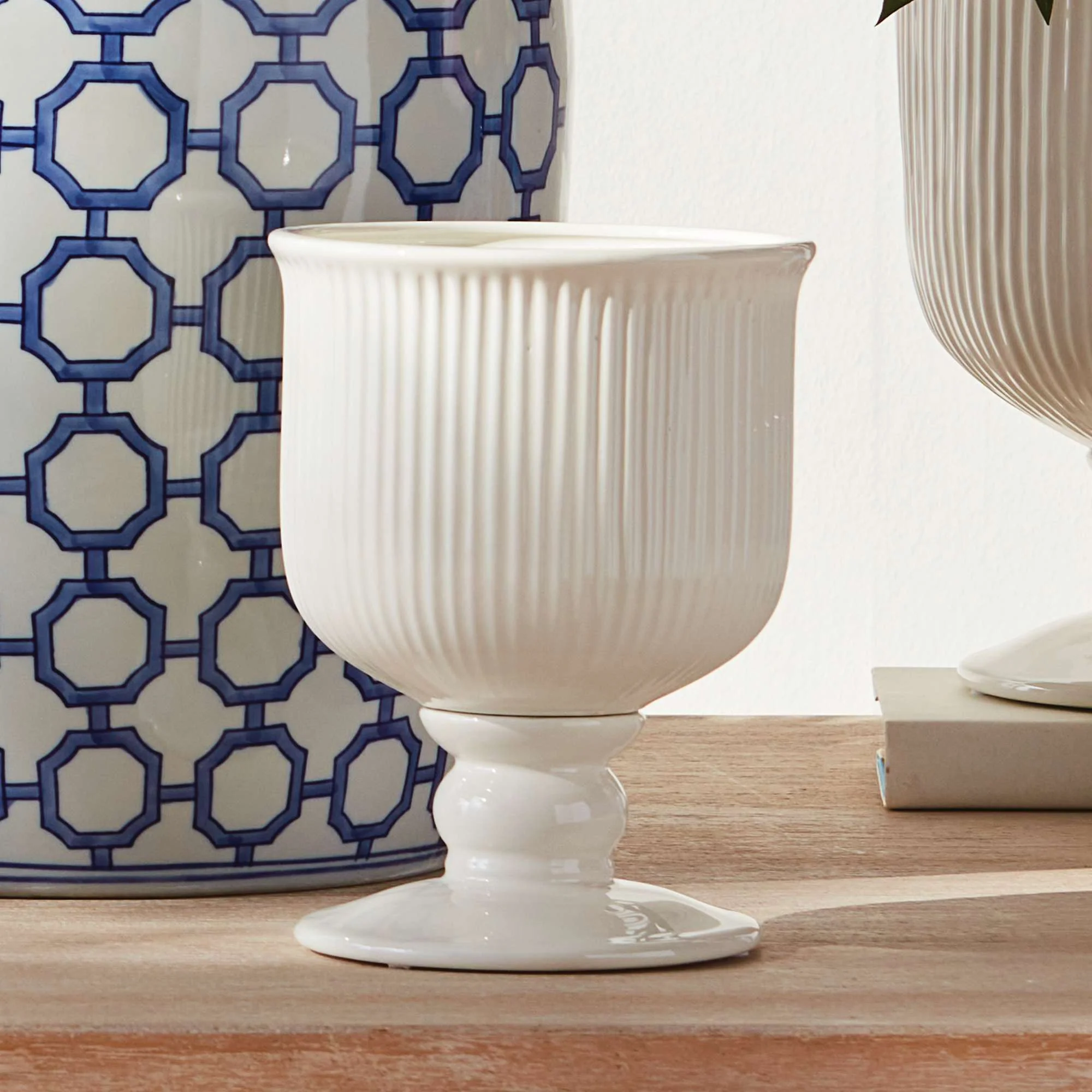 SINCLAIR FOOTED URN SMALL - Image 6